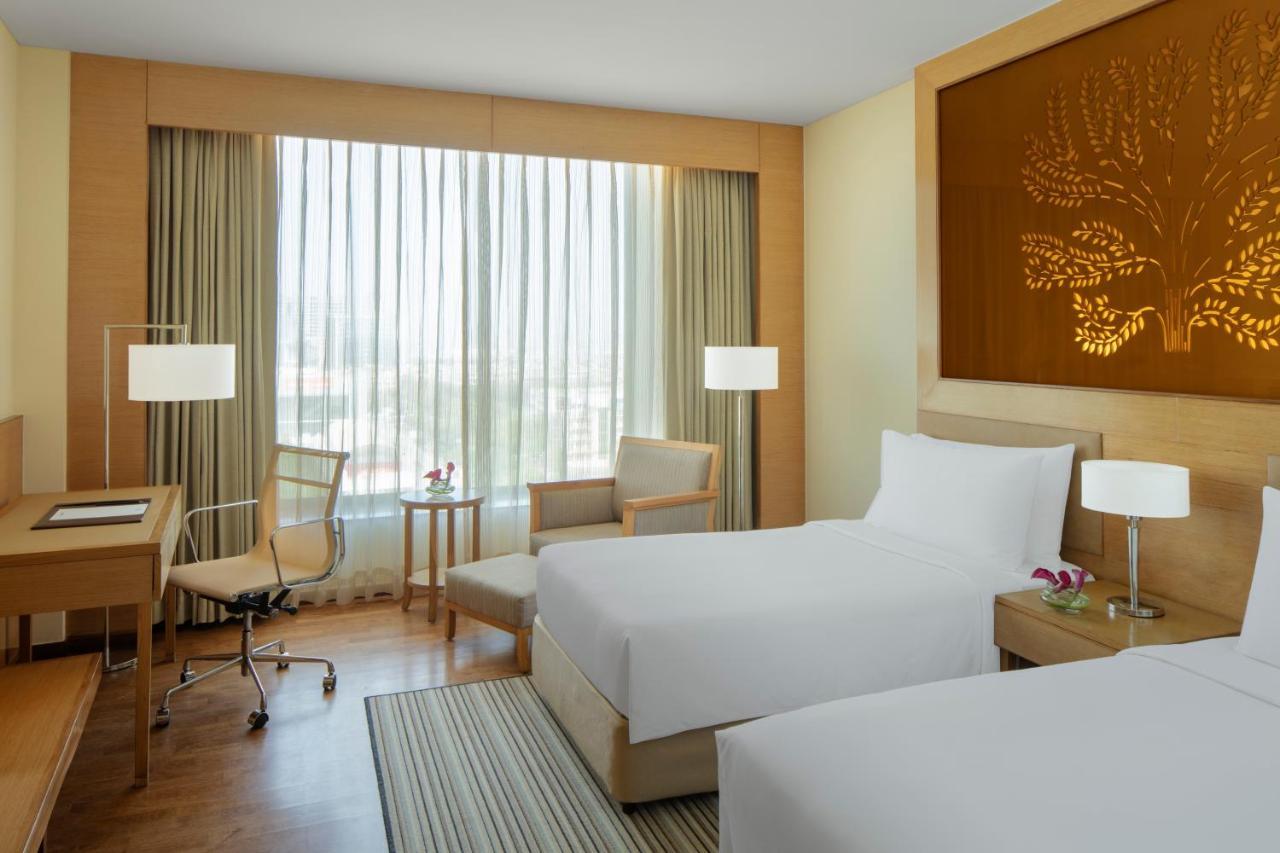 Radisson Blu Hotel New Delhi Dwarka Delhi (National Capital Territory of India) Exterior foto