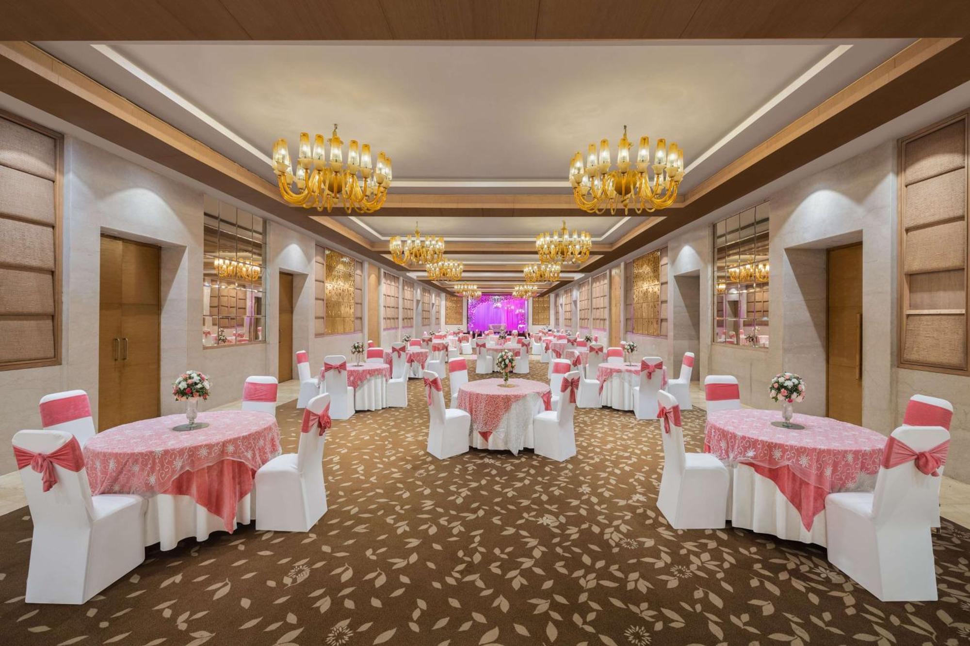 Radisson Blu Hotel New Delhi Dwarka Delhi (National Capital Territory of India) Exterior foto The Grand Ballroom