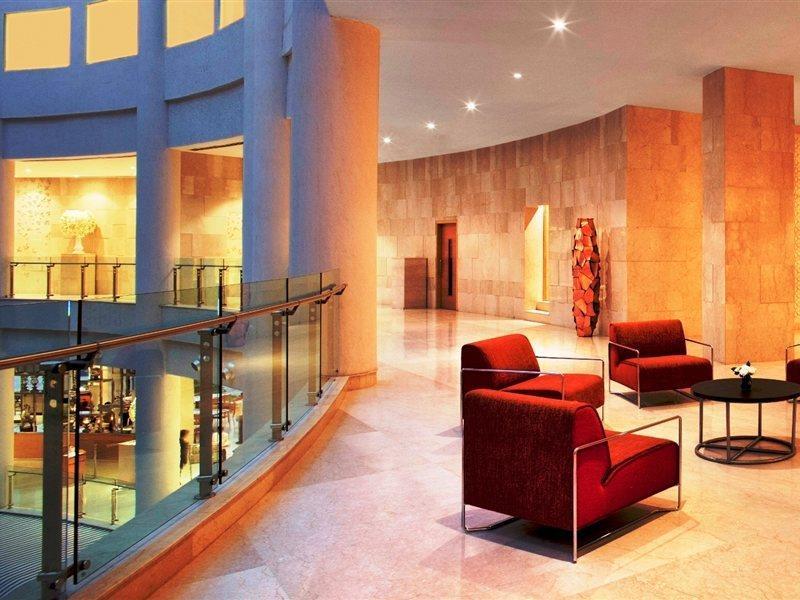 Radisson Blu Hotel New Delhi Dwarka Delhi (National Capital Territory of India) Exterior foto Lobby