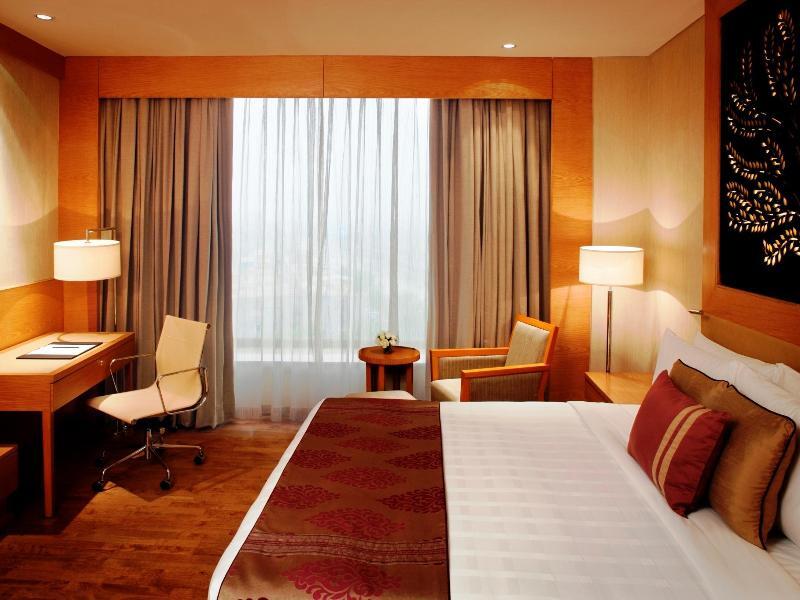 Radisson Blu Hotel New Delhi Dwarka Delhi (National Capital Territory of India) Exterior foto A room at the Taj Bengal